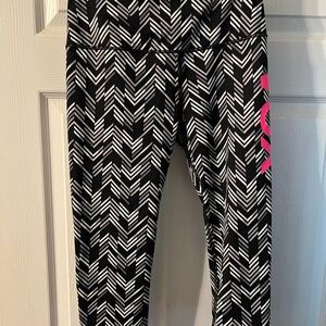 Victoria's Secret Black and White Chevron Capris